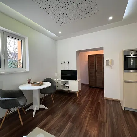 Apartman Lovely *